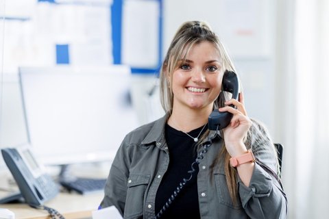 Samaritans Ireland volunteer Róisín