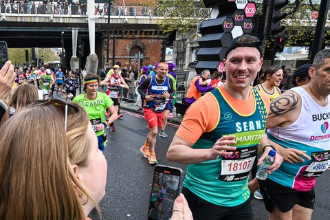 A Samaritans London Marathon runner in 2023