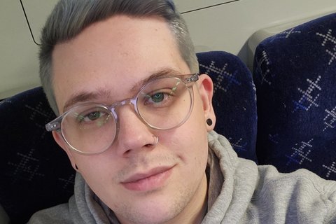 2095961748 - Declan