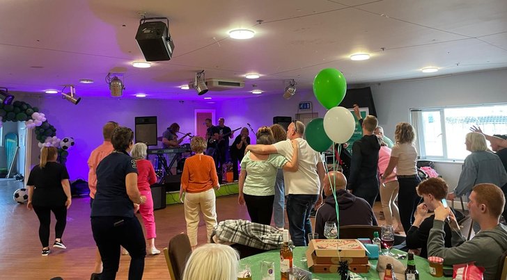 ATT crowd shot SamsFest