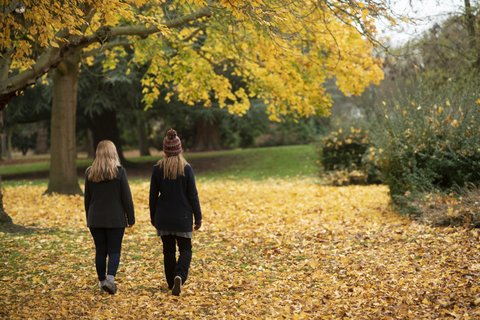 Women-walking-outside