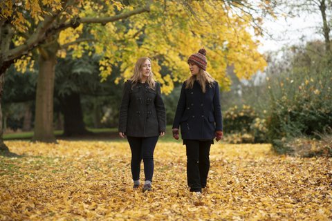 Women-walking-winter