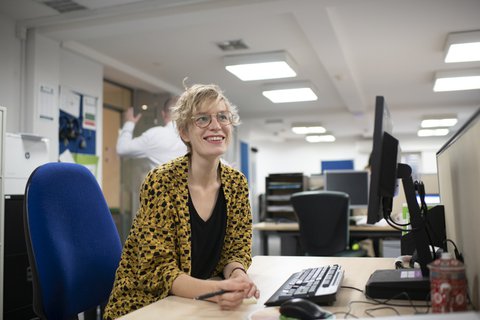 Woman-office-smile
