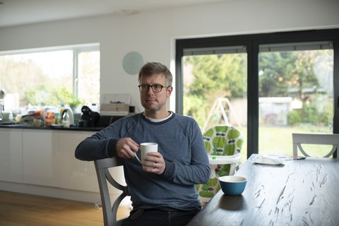 Man-kitchen-alone-tea