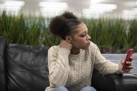 girl-checking-phone