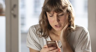 woman-phone-alone