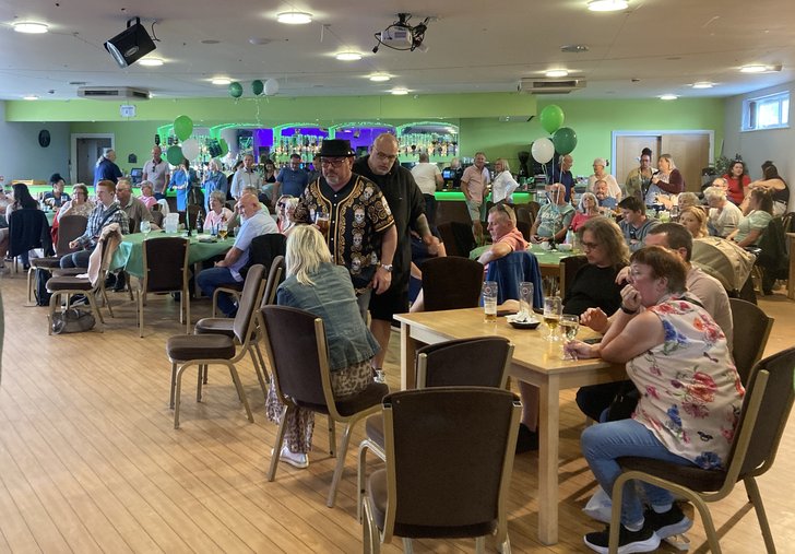 Crowd cropped