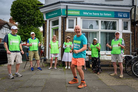 Samaritans 6,000-Mile ‘Listening Walker’ Reaches West London