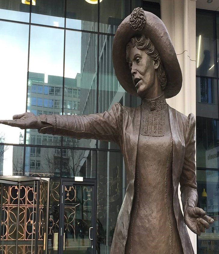 Statue of Emmeline Pankhurst