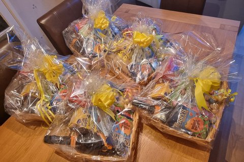 Hampers 26