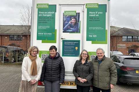 Lesley Griffiths Ms Supports Samaritans Cymru’s Focus on Reducing Farming Suicides During Bangor Branch Visit