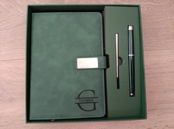 Green Samaritans tote bag with the slogan, 'Ordinary people doing extraordinary things'