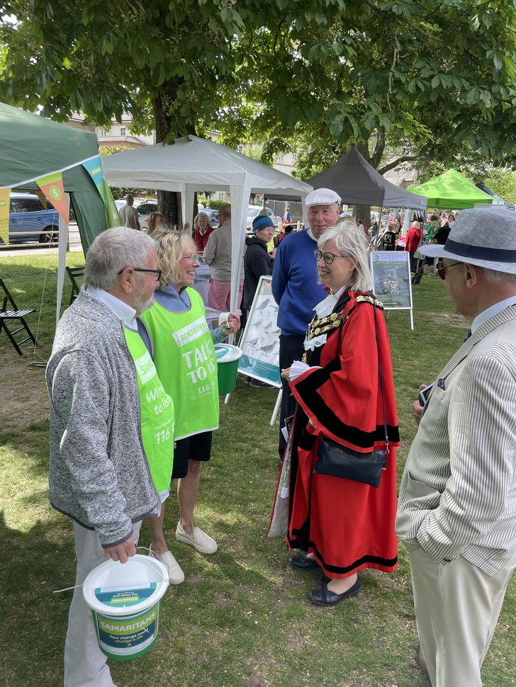 Meeting the Mayor at our stall!