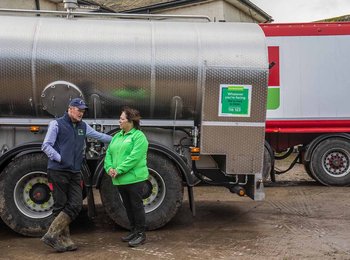 Farmer Peter Hynes with Samaritans volunteer Aileen