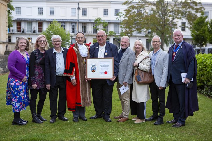 Leigh and committee
