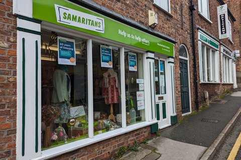 Macclesfield Charity shop close