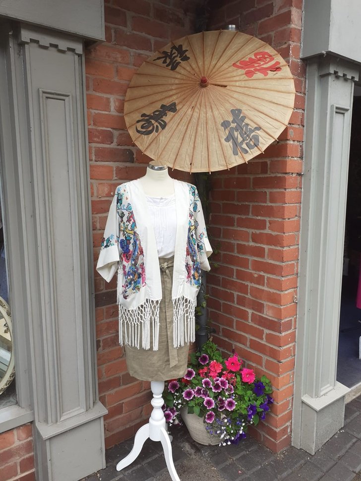 Pre-loved Emporium 4.jpg