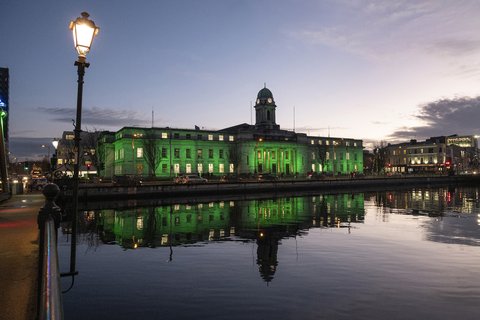 City Hall, Cork, turns green for Samaritans