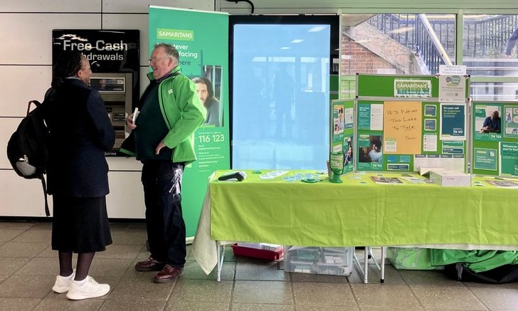 Volunteers at Swindon Station 1