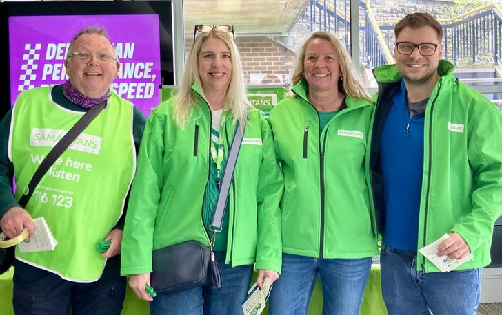 Volunteers at Swindon Station 5