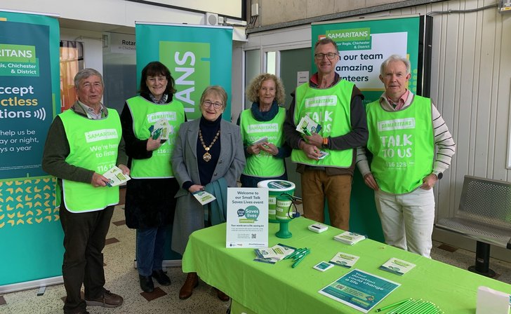 Chichester STSL: Volunteers with Mayor
