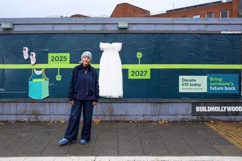 Web Gail Porter unveils 3D London billboard for Samaritans as charity launches new winter campaign - credit Doug Peters PA Media Assignments (7)