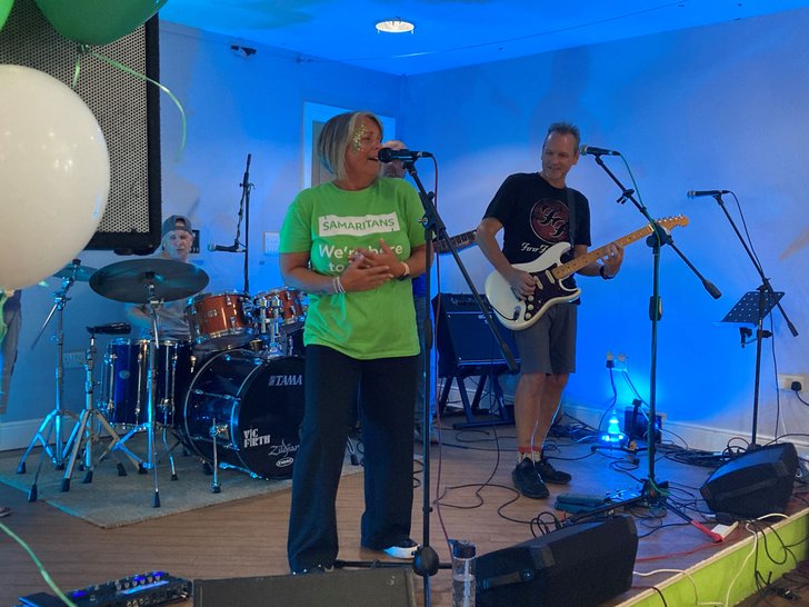 Wendi with Unknown (2)