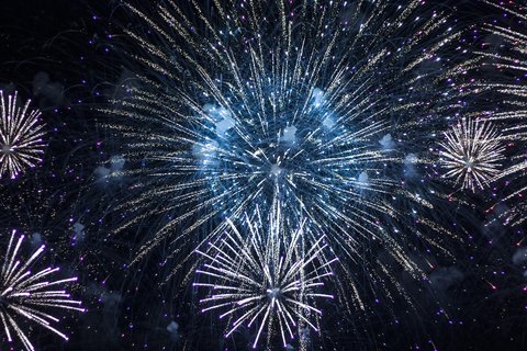 fireworks-5270439_1280