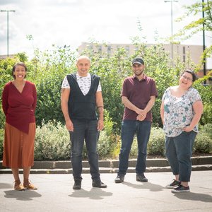 group-volunteers-outside.jpg