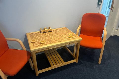 Long Lartin table